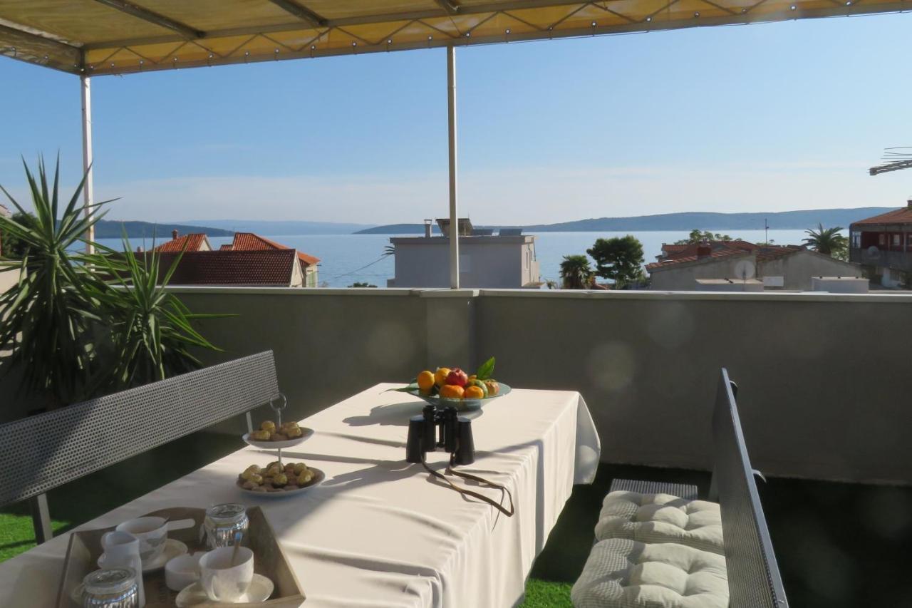 Apartment By The Sea And Beach With Roof Terrace Kaštela المظهر الخارجي الصورة